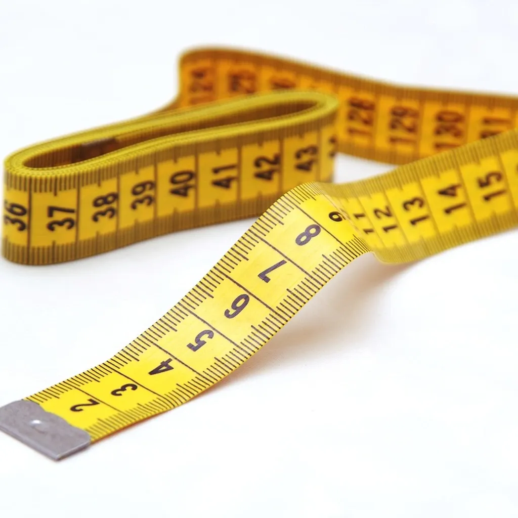 Measuring tape accuracy Tape measure rolled out to measure a length